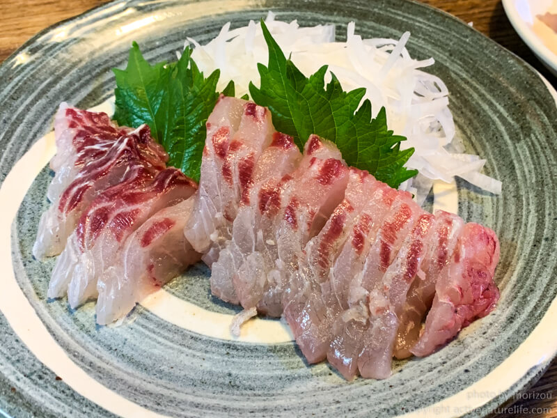 釣ってさばいて食べるまでが船釣り 釣りたての新鮮なクロダイとアジを刺身で食べたら美味しかった Activenaturelife